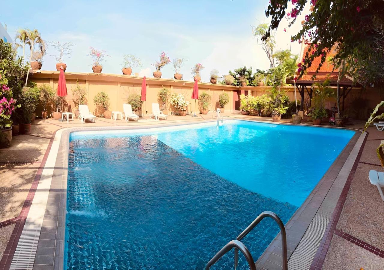 Bougainvillea Terrace House Kata Exterior foto